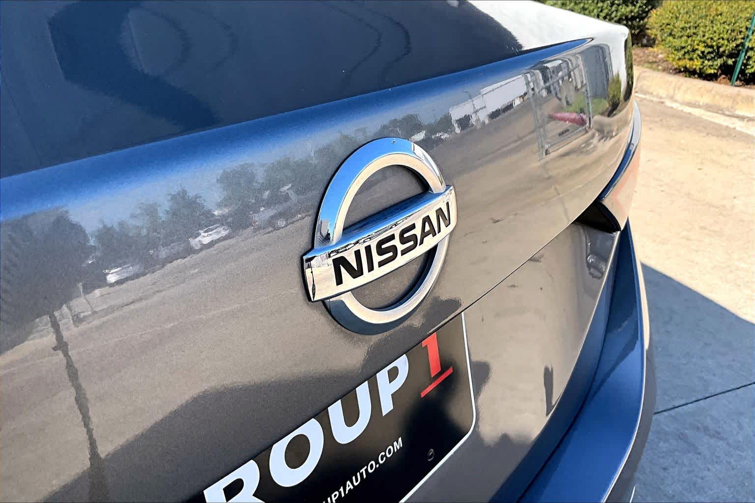 2020 Nissan Sentra photo 10 of 35