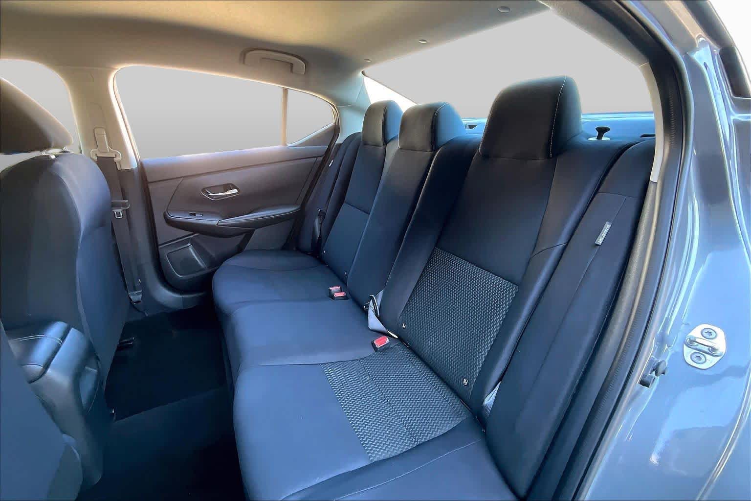 2020 Nissan Sentra photo 20 of 35