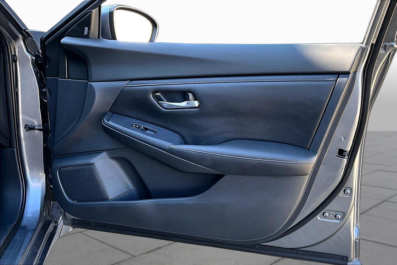 2020 Nissan Sentra photo 23 of 35