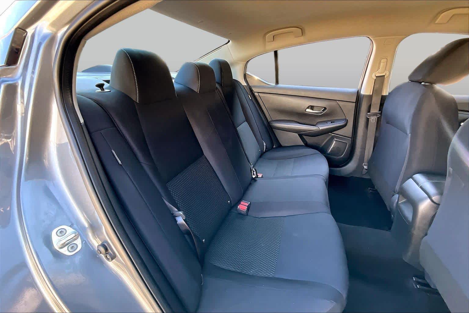 2020 Nissan Sentra photo 21 of 35