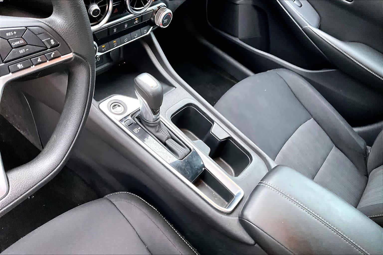 2024 Nissan Sentra photo 17 of 35