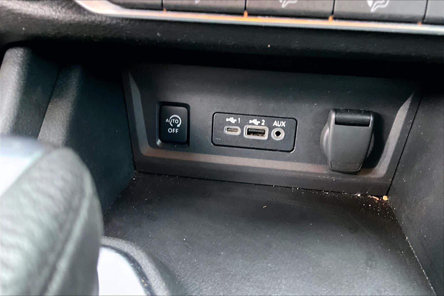 2024 Nissan Sentra photo 32 of 35