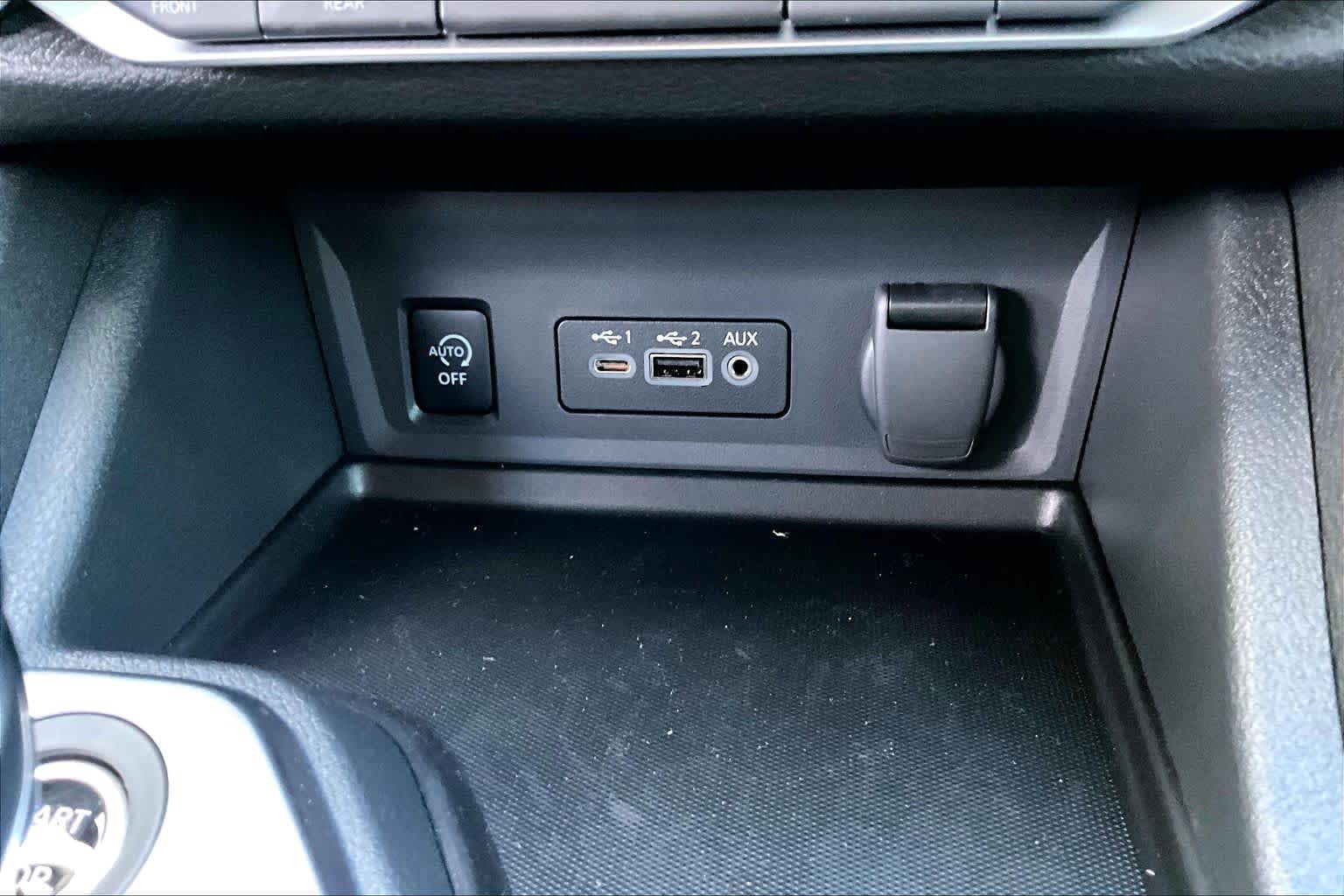 2025 Nissan Sentra SV Aspen White Tricoat at Sterling McCall Nissan