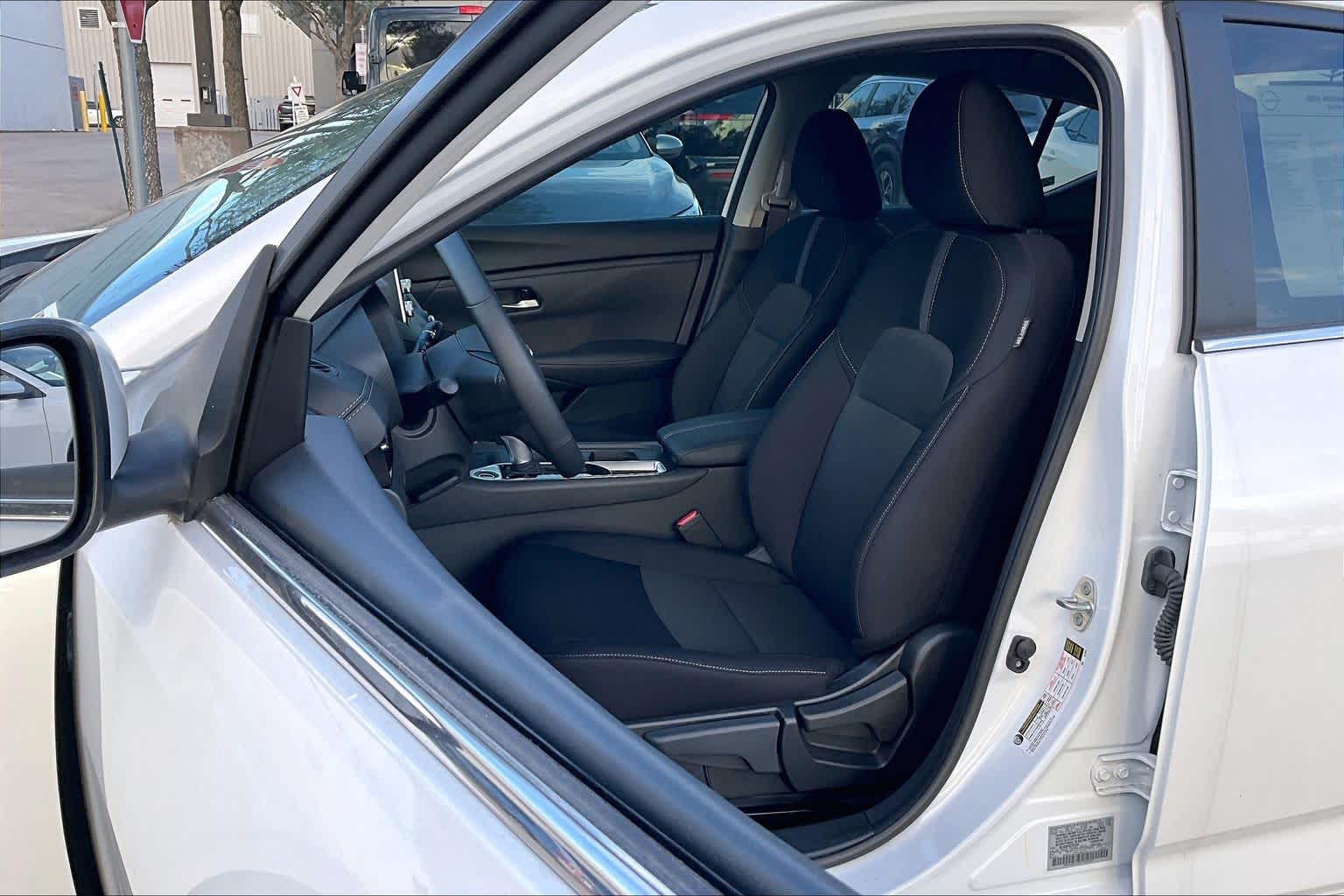 2025 Nissan Sentra SV Aspen White Tricoat at Sterling McCall Nissan