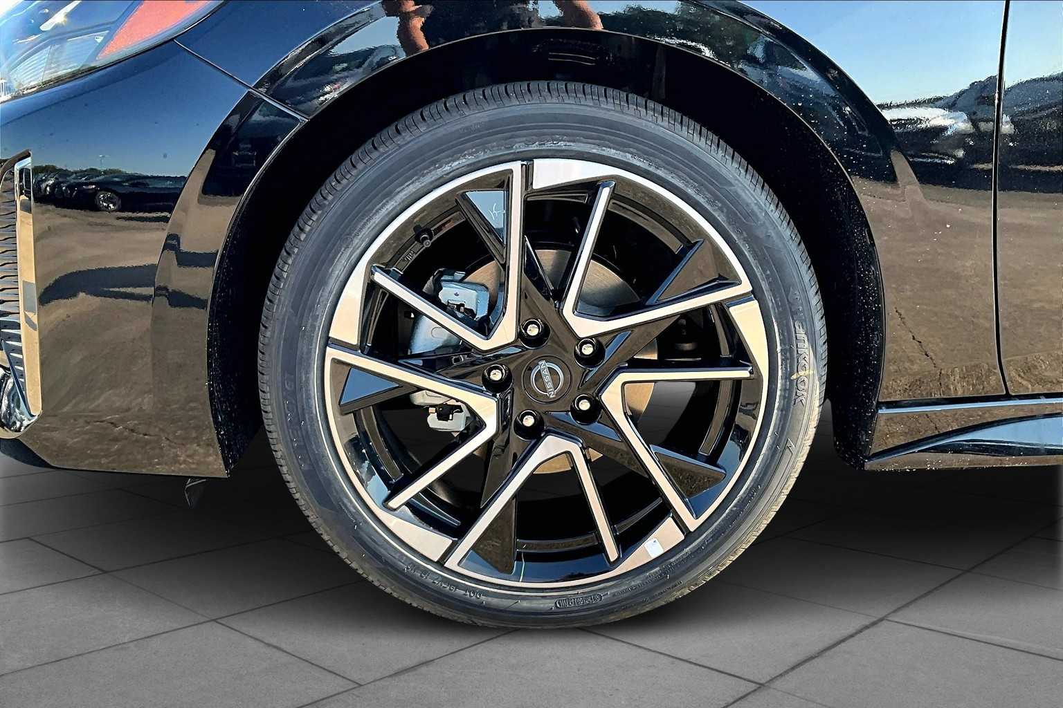 2025 Nissan Sentra SR Super Black at Tomball Chrysler Dodge Jeep Ram