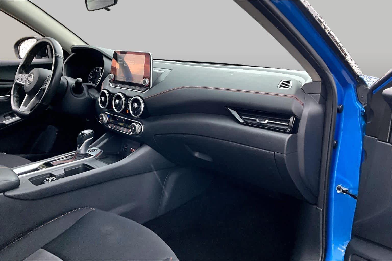 2024 Nissan Sentra SR Electric Blue Metallic/Super Black at Beck & Masten Kia