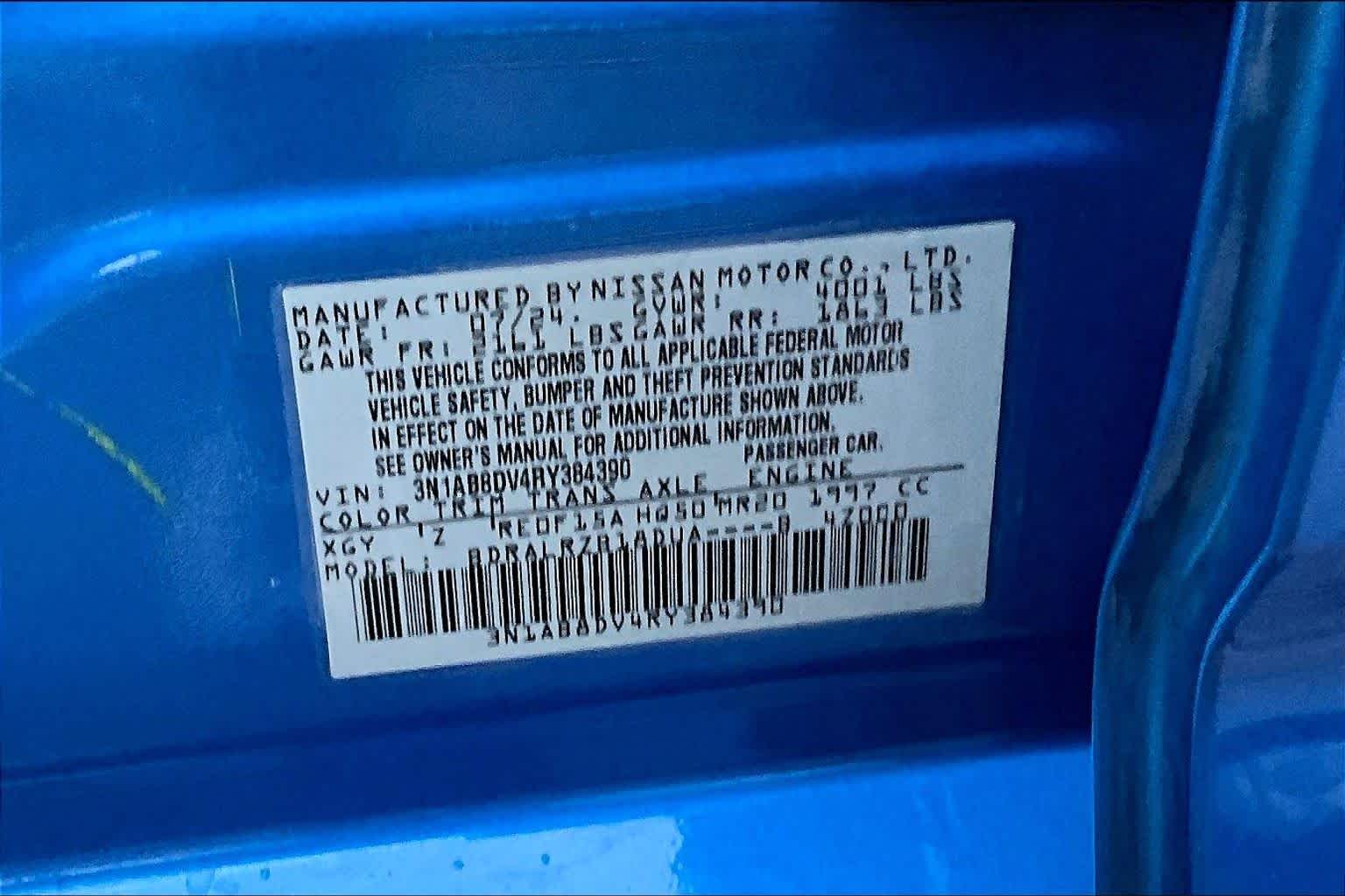 2024 Nissan Sentra SR Electric Blue Metallic/Super Black at Beck & Masten Kia