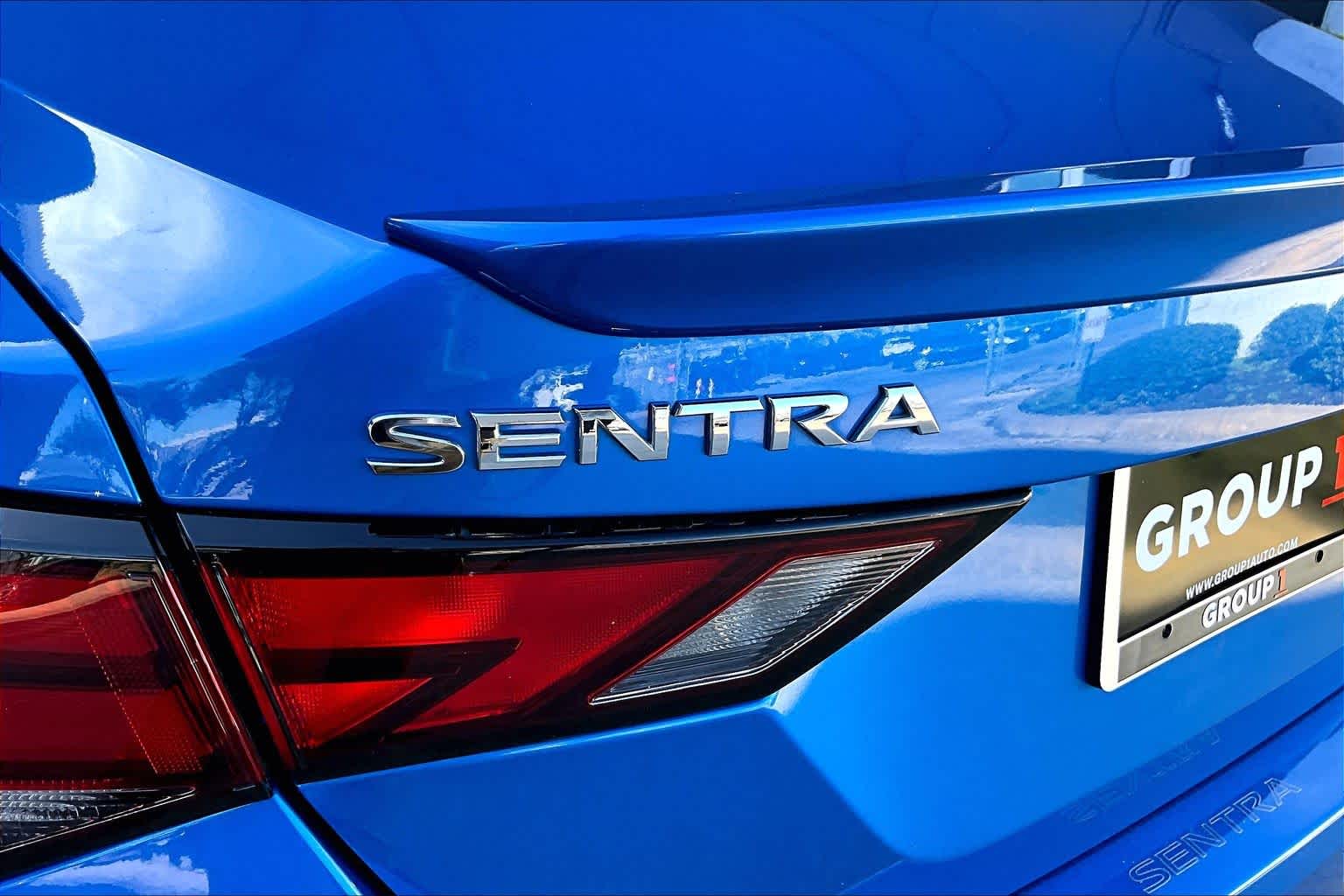 2022 Nissan Sentra SR Electric Blue Metallic at Sterling McCall Nissan