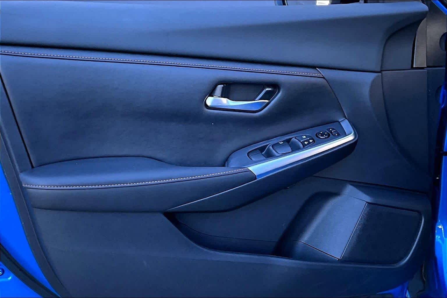 2022 Nissan Sentra SR Electric Blue Metallic at Sterling McCall Nissan