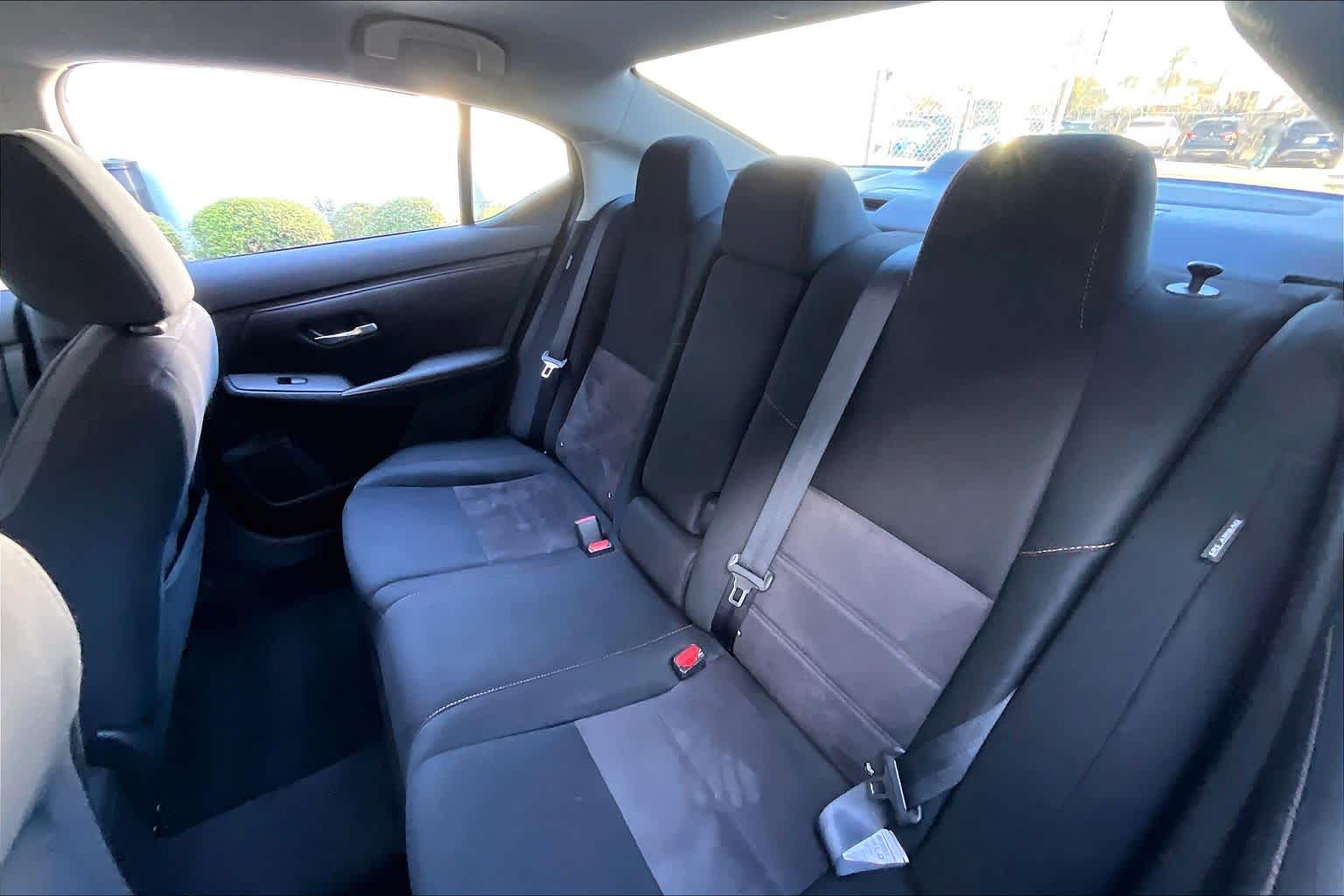 2022 Nissan Sentra SR Electric Blue Metallic at Sterling McCall Nissan