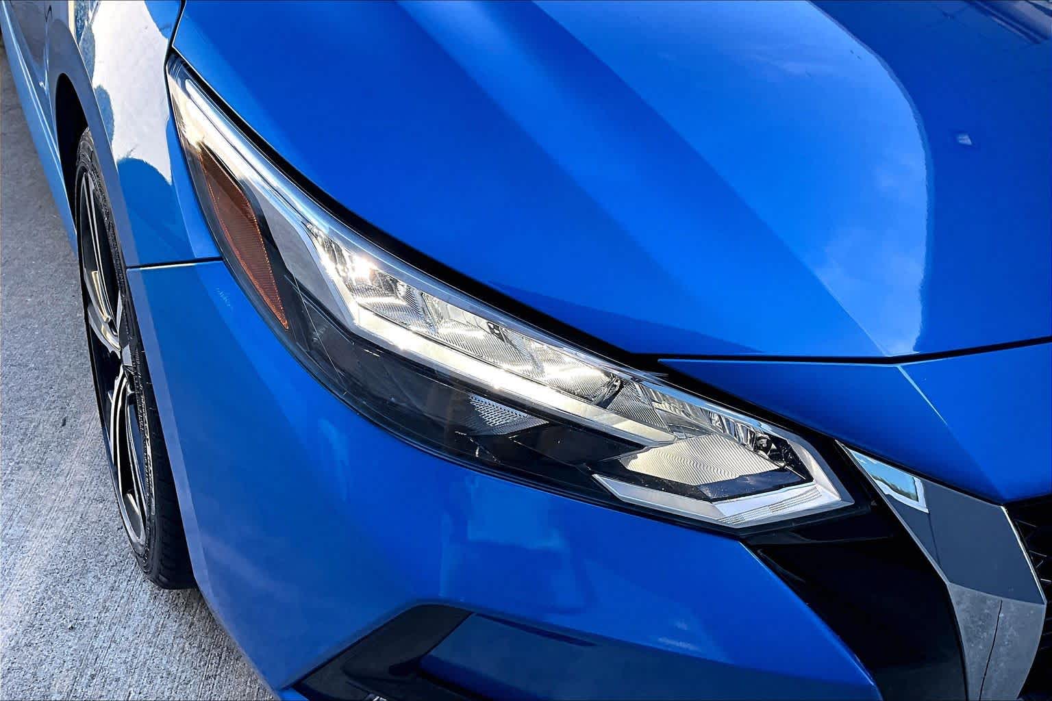 2022 Nissan Sentra SR Electric Blue Metallic at Sterling McCall Nissan