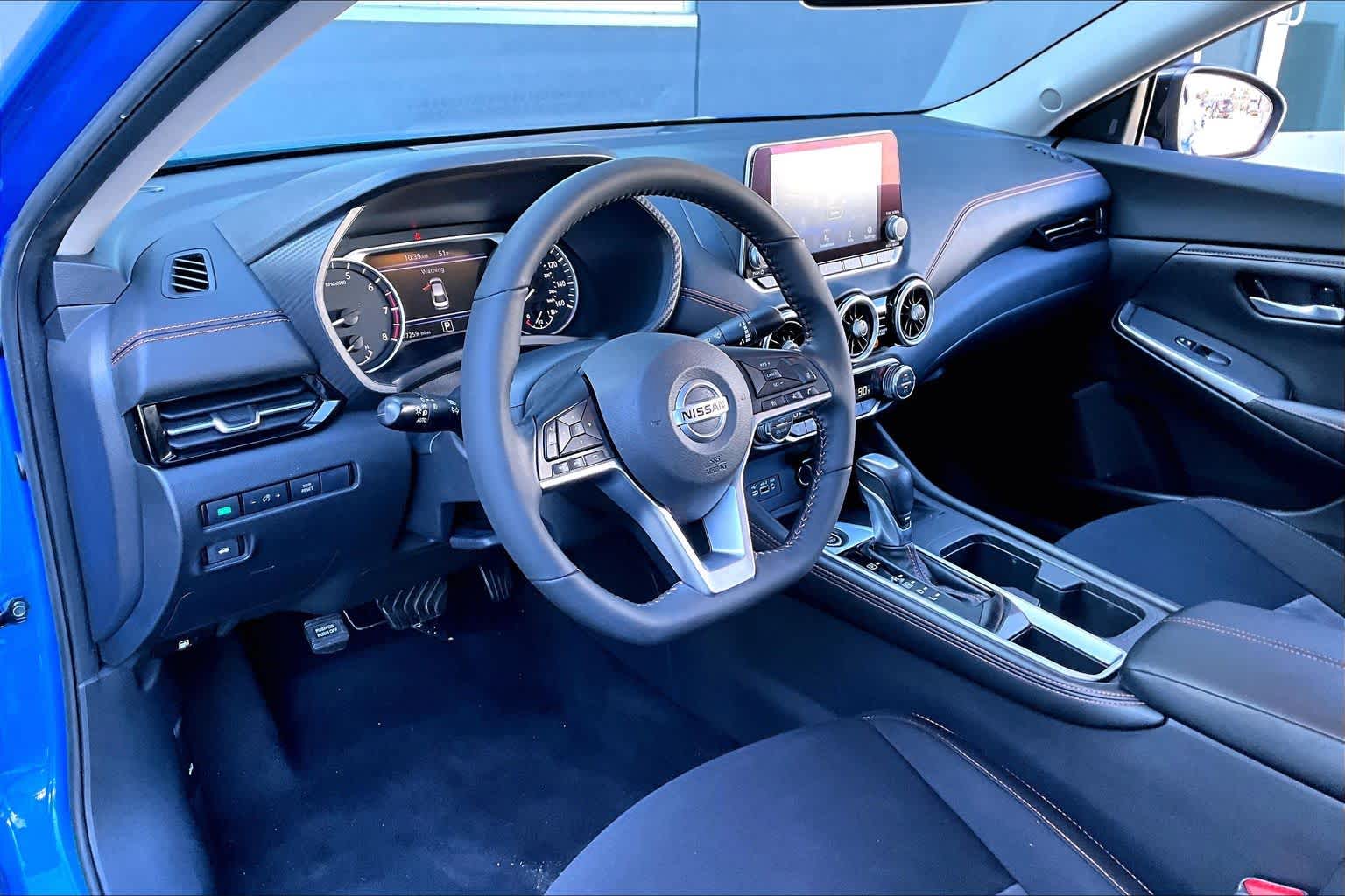 2022 Nissan Sentra SR Electric Blue Metallic at Sterling McCall Nissan