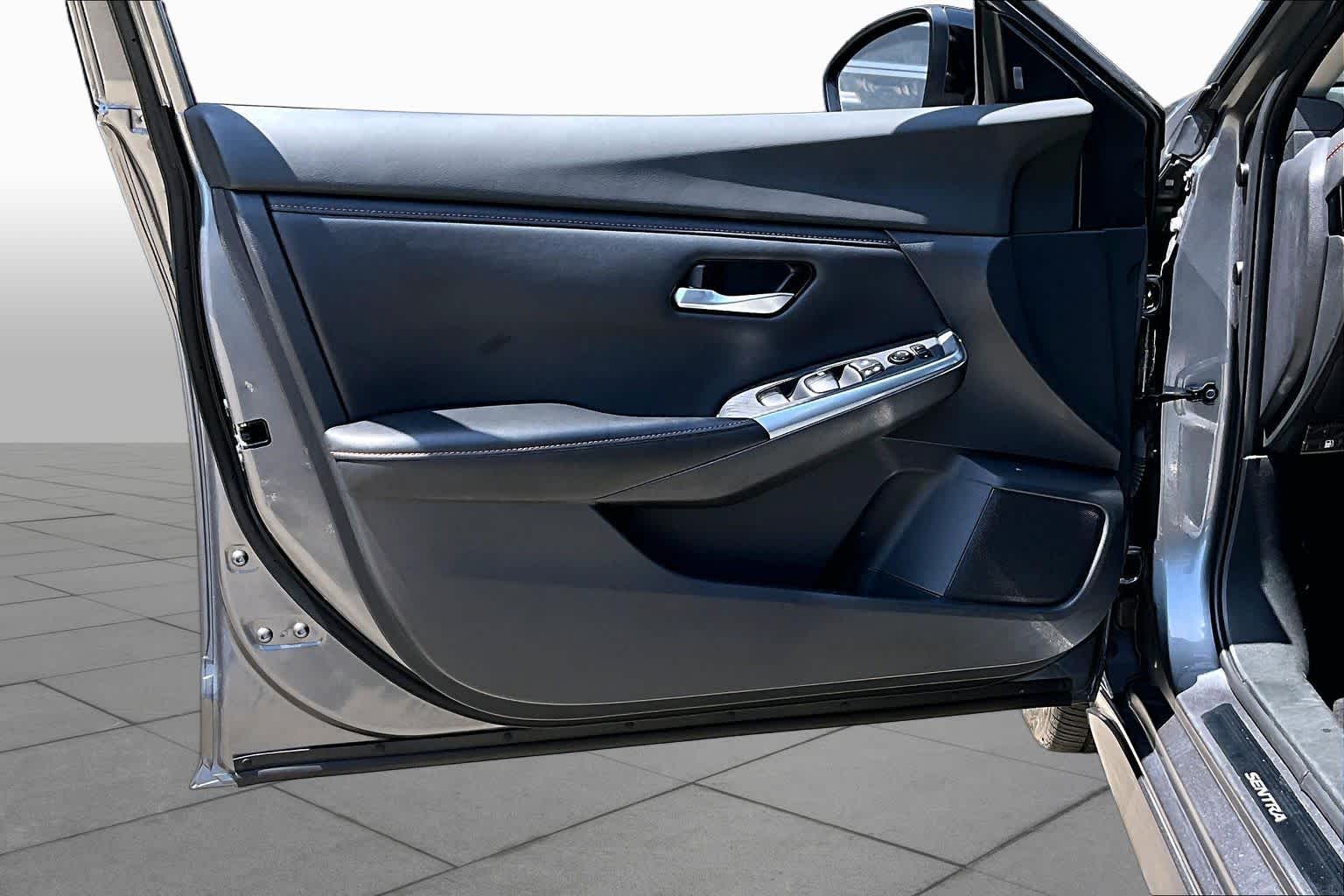 2023 Nissan Sentra SR Gun Metallic/Super Black at HGreg Houston
