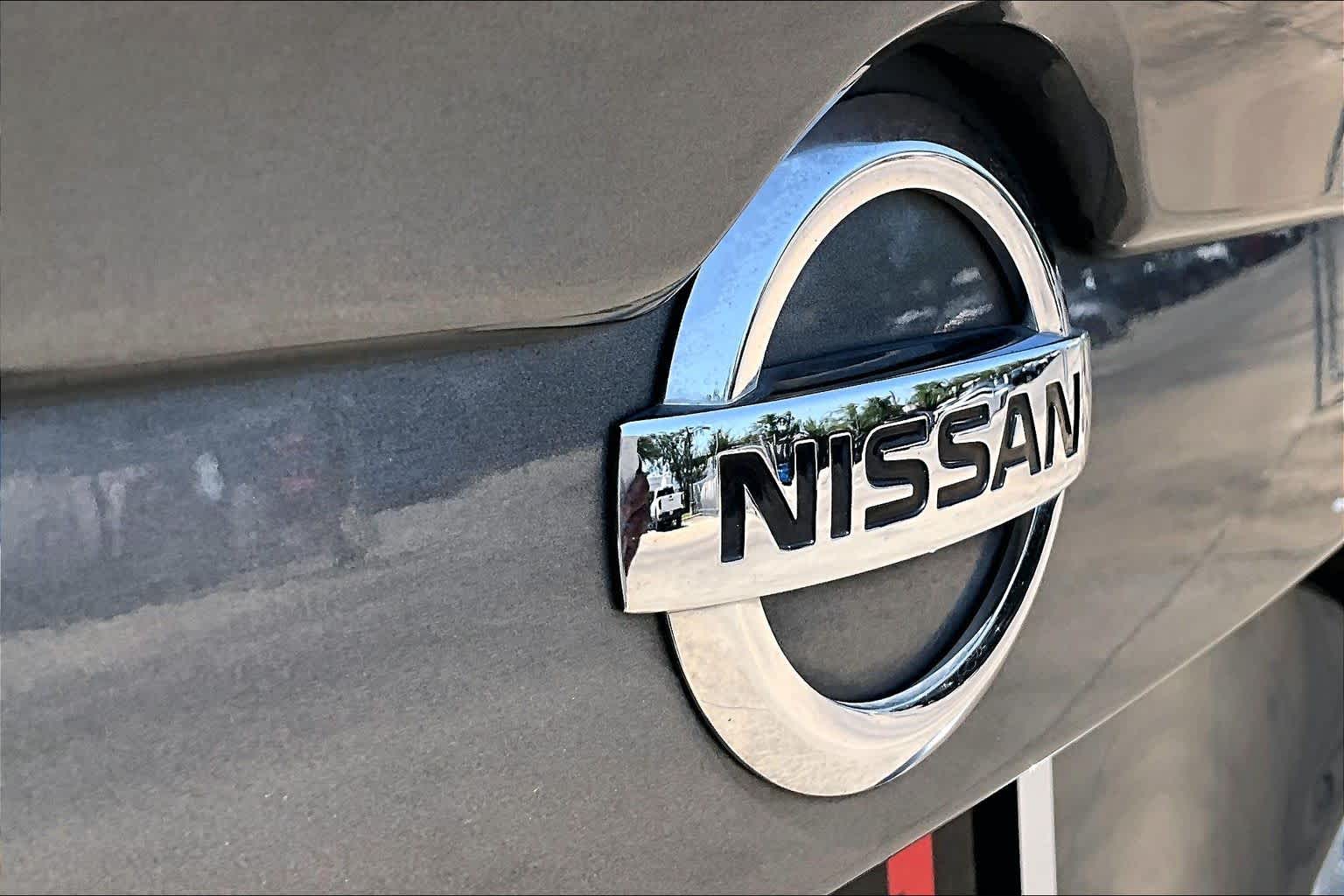 2023 Nissan Sentra SR Gun Metallic/Super Black at HGreg Houston