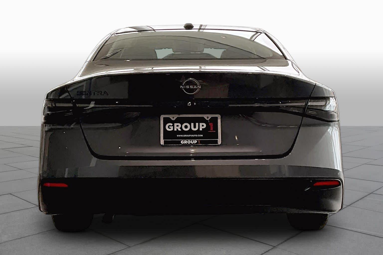 2026 Nissan Sentra photo 4 of 34