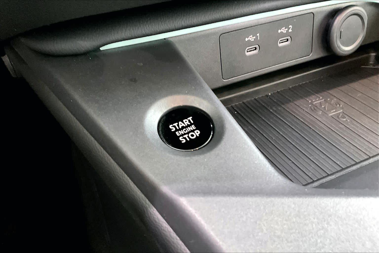 2026 Nissan Sentra photo 32 of 34