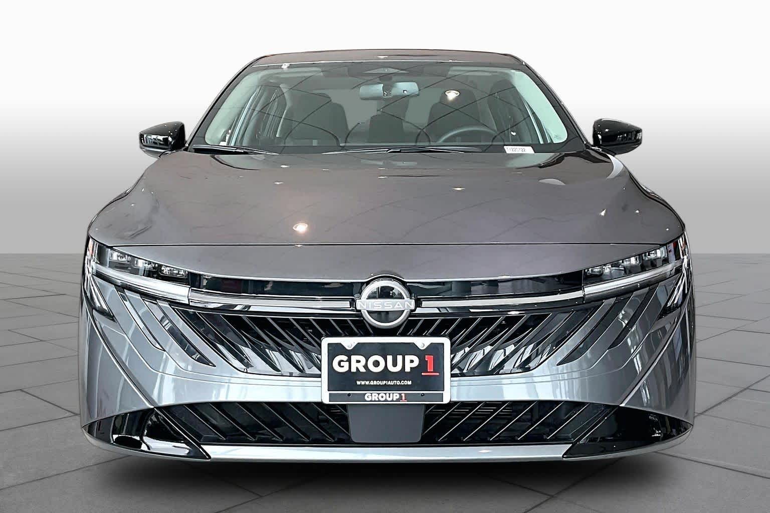 2026 Nissan Sentra photo 3 of 34