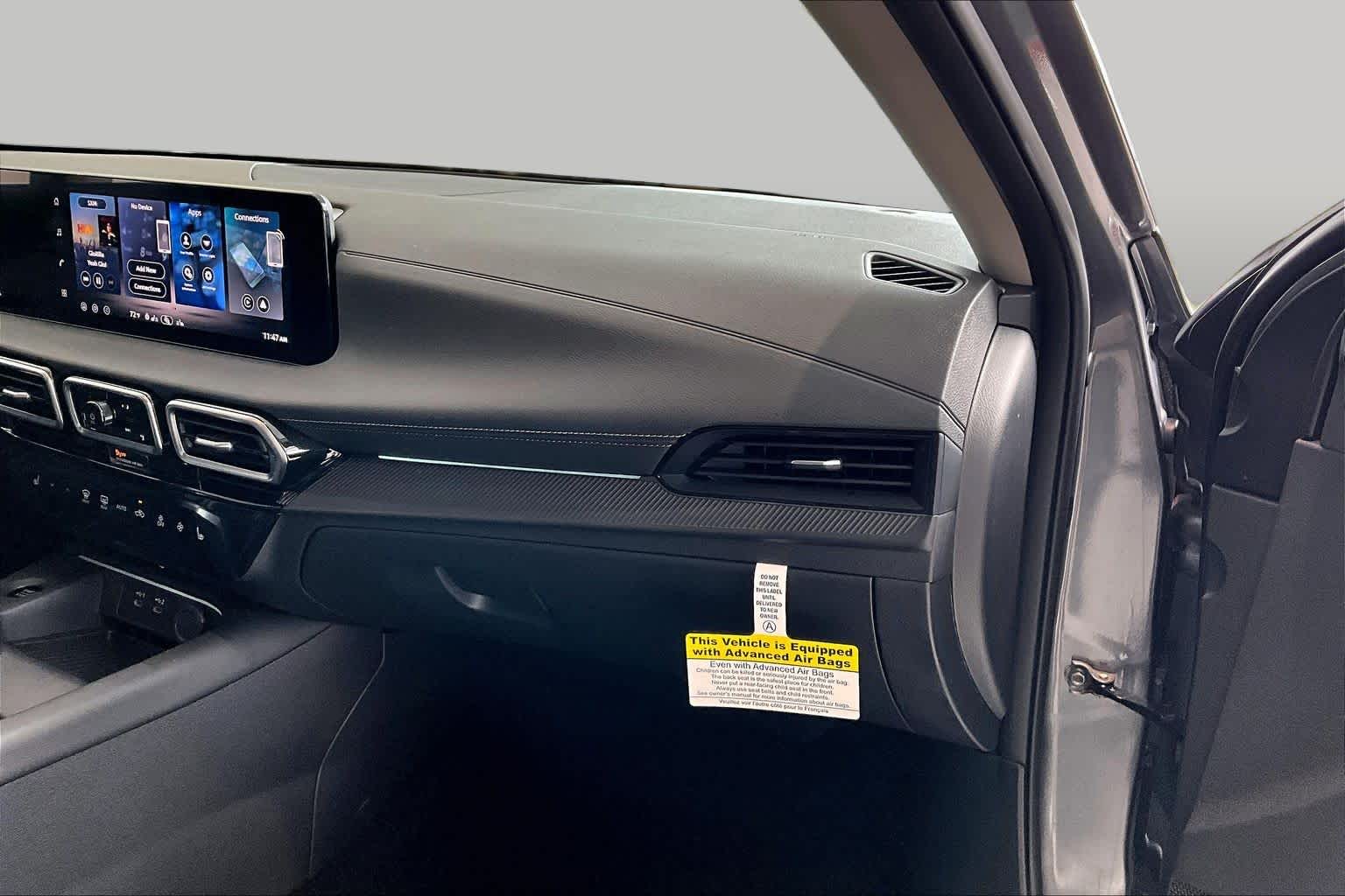 2026 Nissan Sentra photo 17 of 34