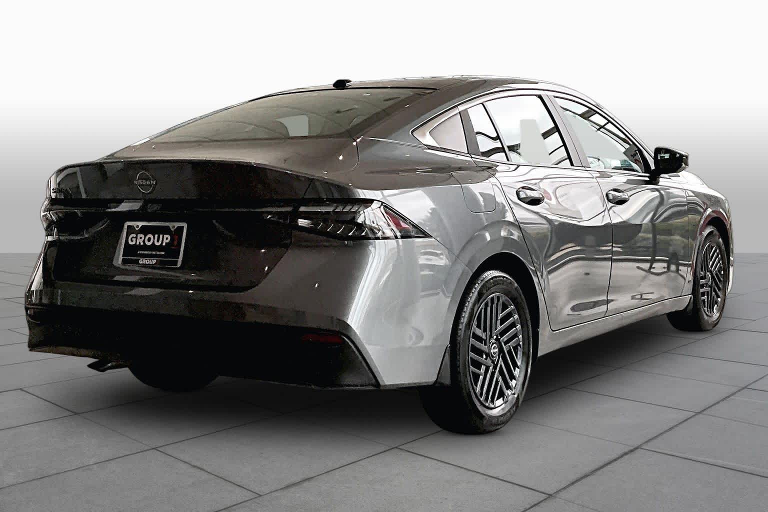2026 Nissan Sentra photo 12 of 34