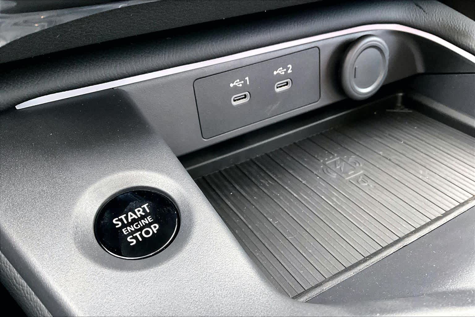 2026 Nissan Sentra SR Aspen White Tricoat/Super Black at Sterling McCall Nissan