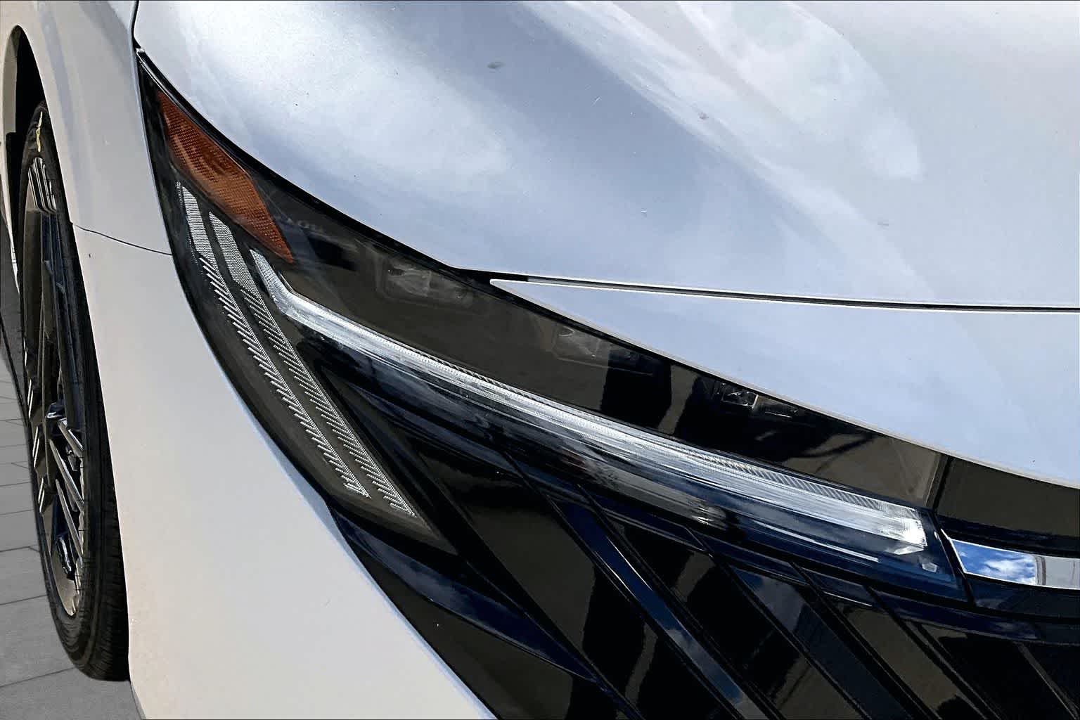 2026 Nissan Sentra SR Aspen White Tricoat/Super Black at Sterling McCall Nissan
