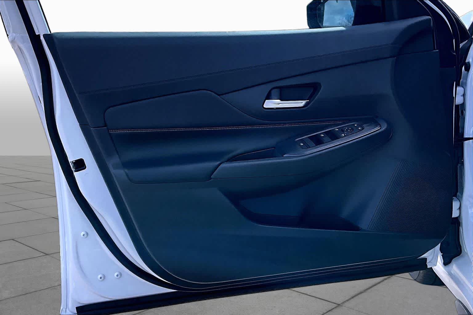 2026 Nissan Sentra SR Aspen White Tricoat/Super Black at Sterling McCall Nissan