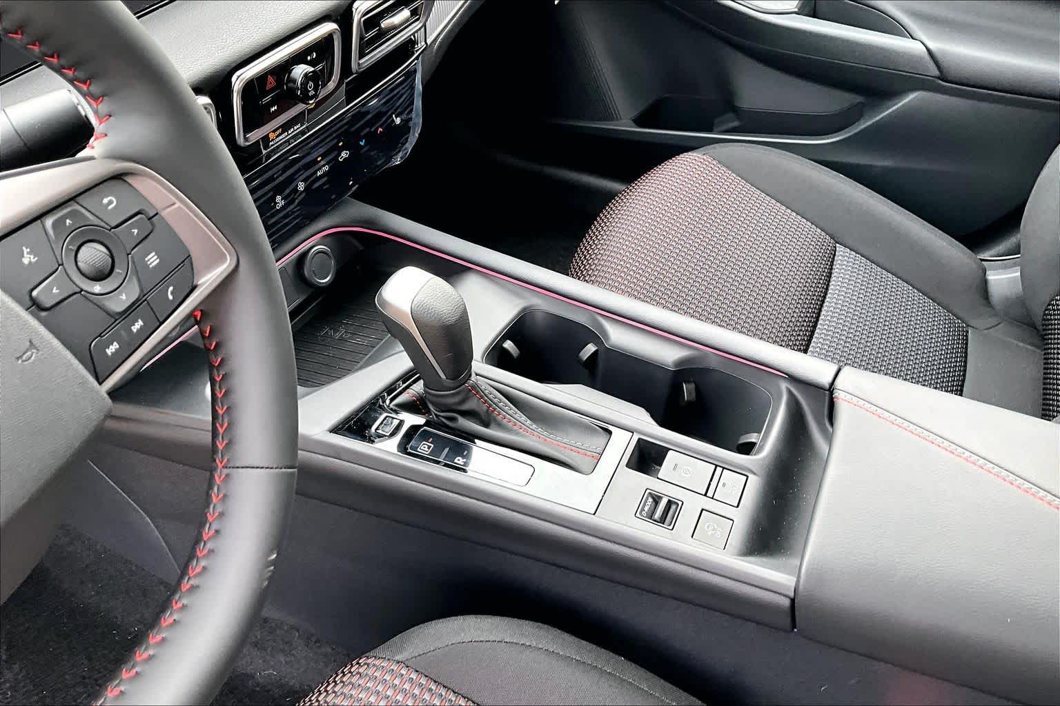 2026 Nissan Sentra SR Aspen White Tricoat/Super Black at HGreg Houston