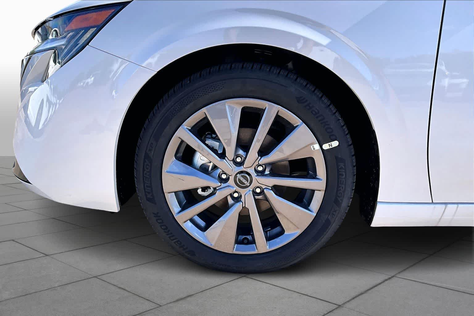 2026 Nissan Sentra SL - 8
