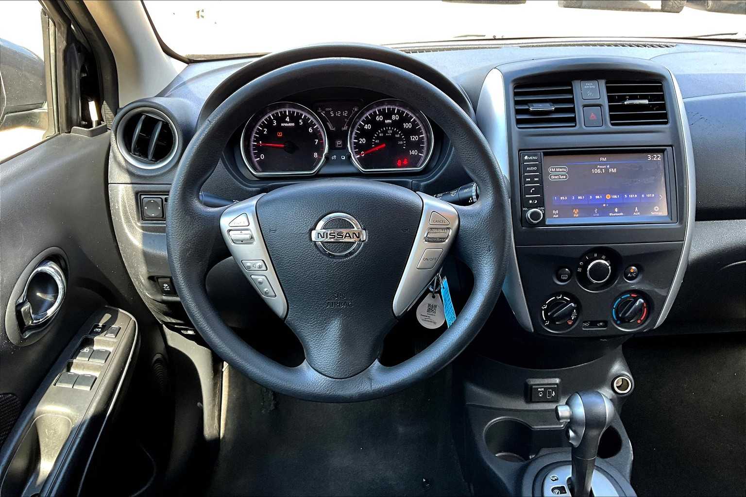 2019 Nissan Versa SV - 4