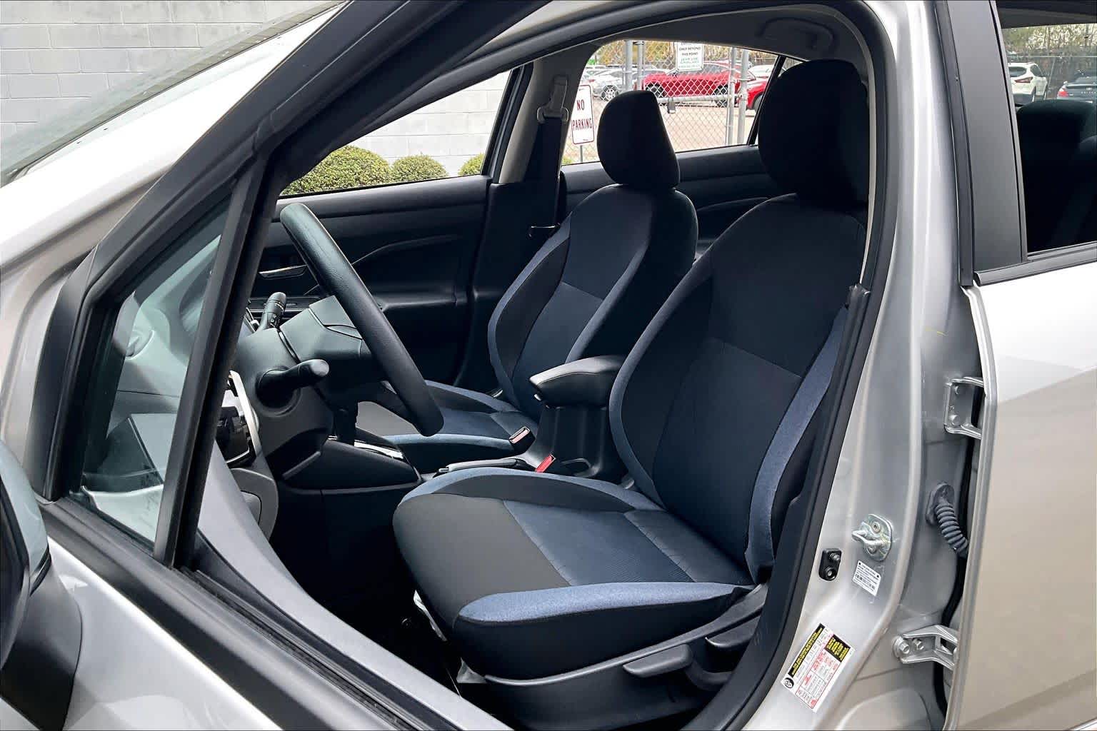 2025 Nissan Versa SV - 6