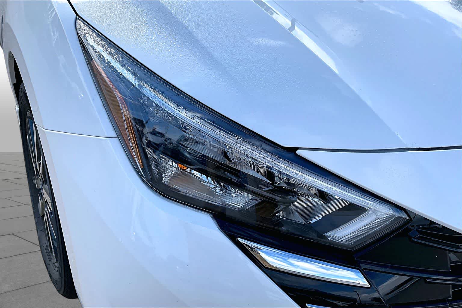 2025 Nissan Versa SV Aspen White Tricoat at Sterling McCall Nissan
