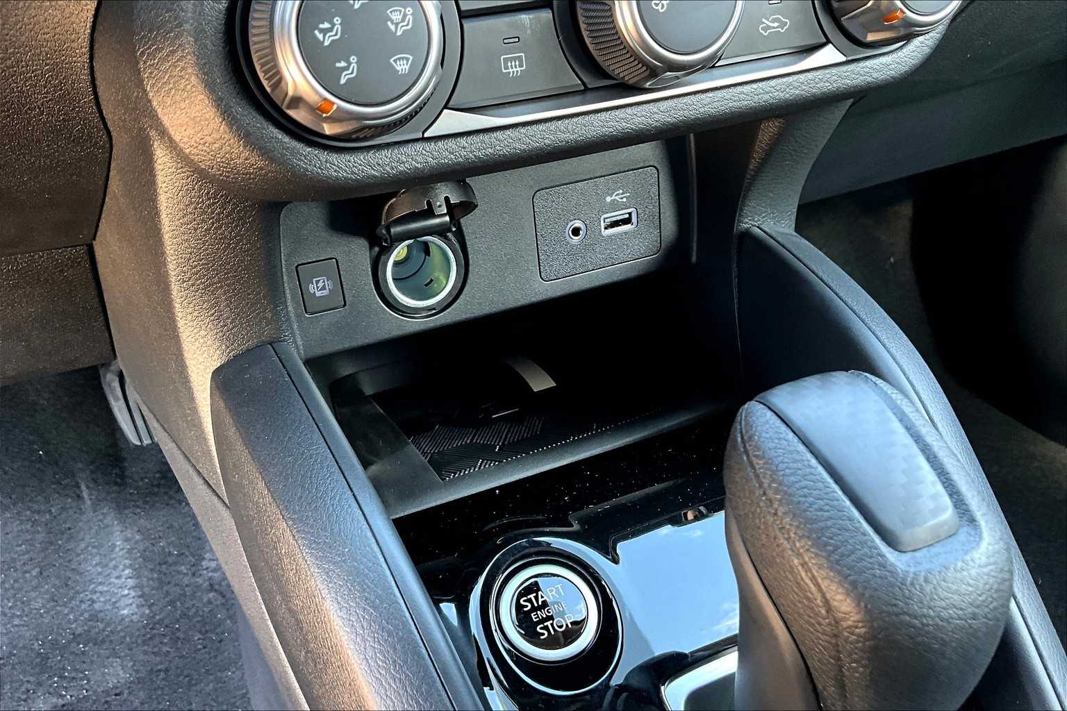 2025 Nissan Versa SV Gray Sky Pearl at HGreg Houston