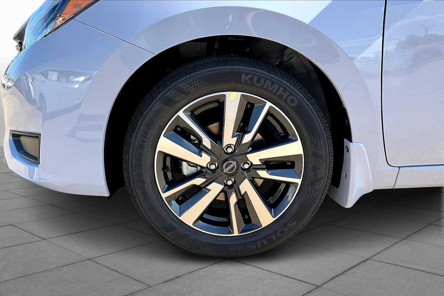 2025 Nissan Versa SV Gray Sky Pearl at HGreg Houston