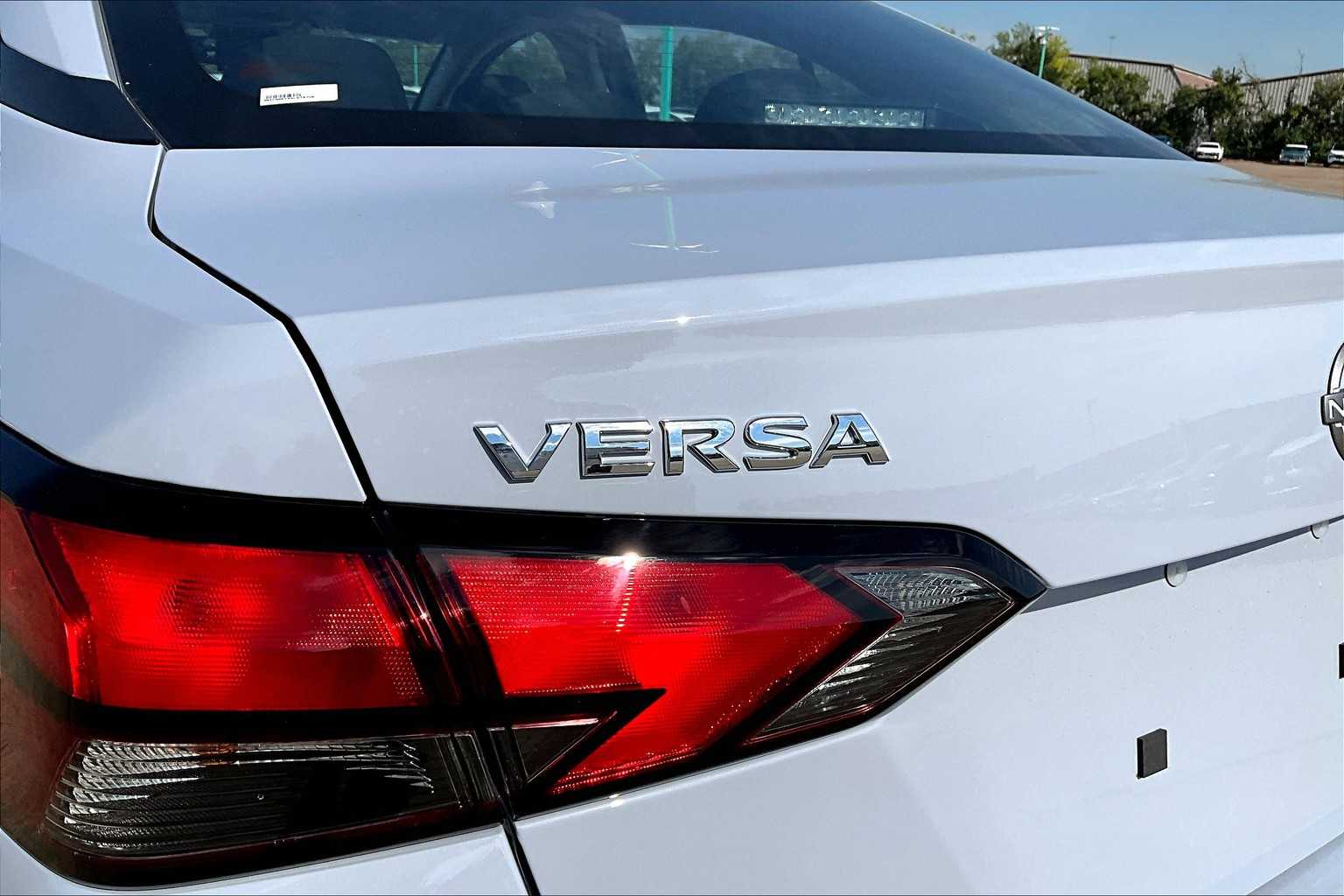 2025 Nissan Versa SV Gray Sky Pearl at HGreg Houston