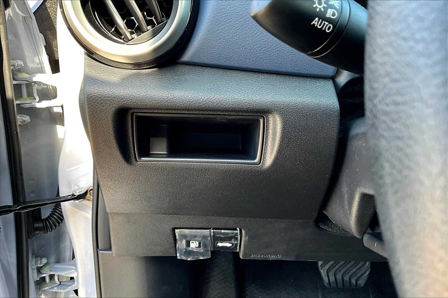 2025 Nissan Versa SV Gray Sky Pearl at HGreg Houston