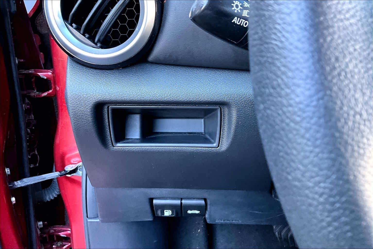 2022 Nissan Versa SR Scarlet Ember Tintcoat at Ron Craft Chevrolet Cadillac