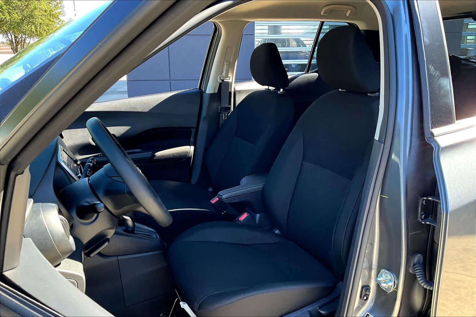 2025 Nissan Kicks Play S - 6