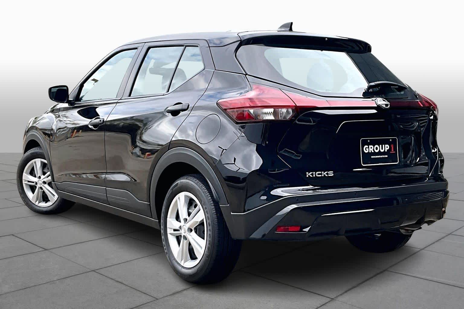 2025 Nissan Kicks Play S - 9