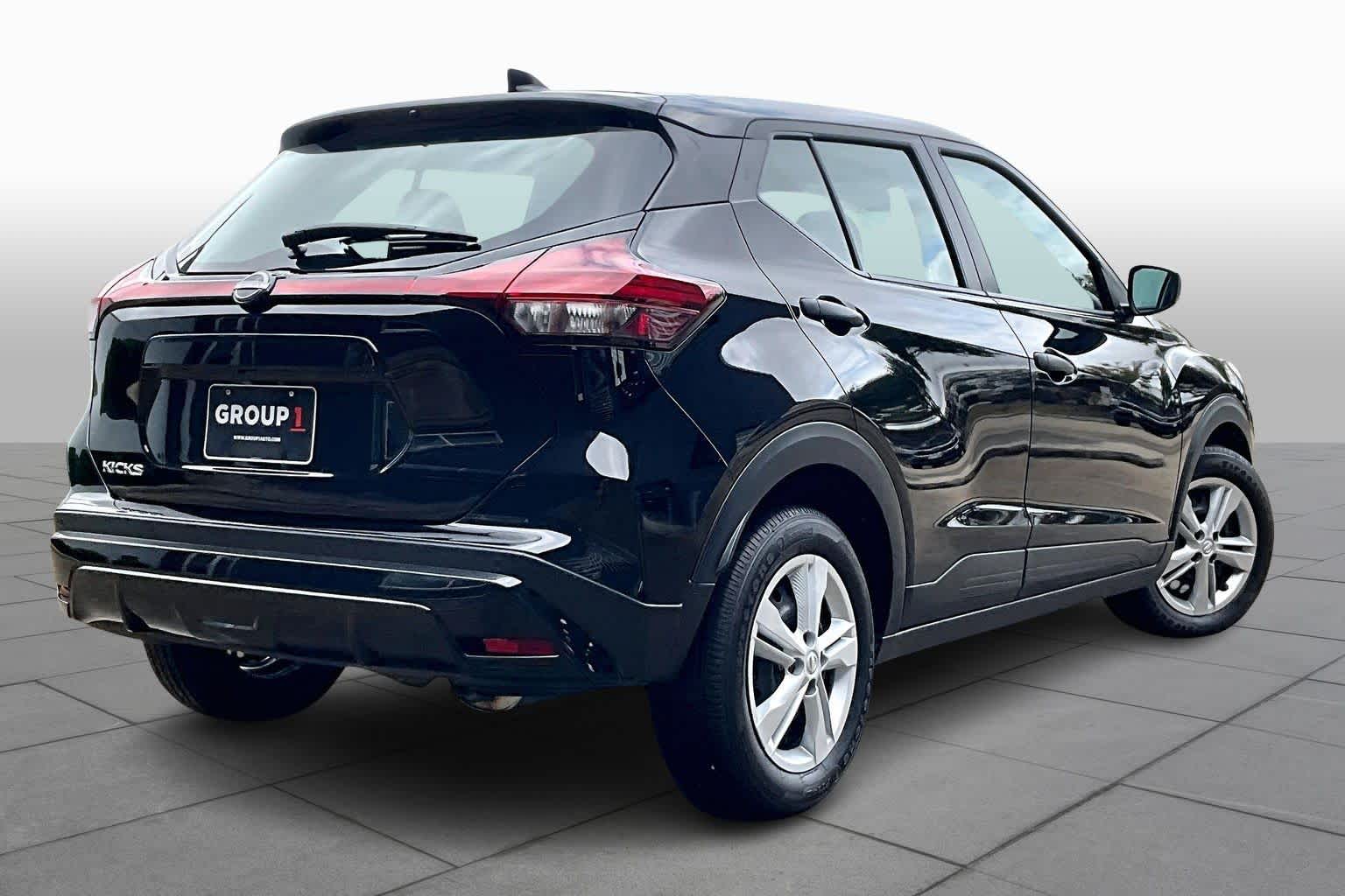 2025 Nissan Kicks Play S - 10