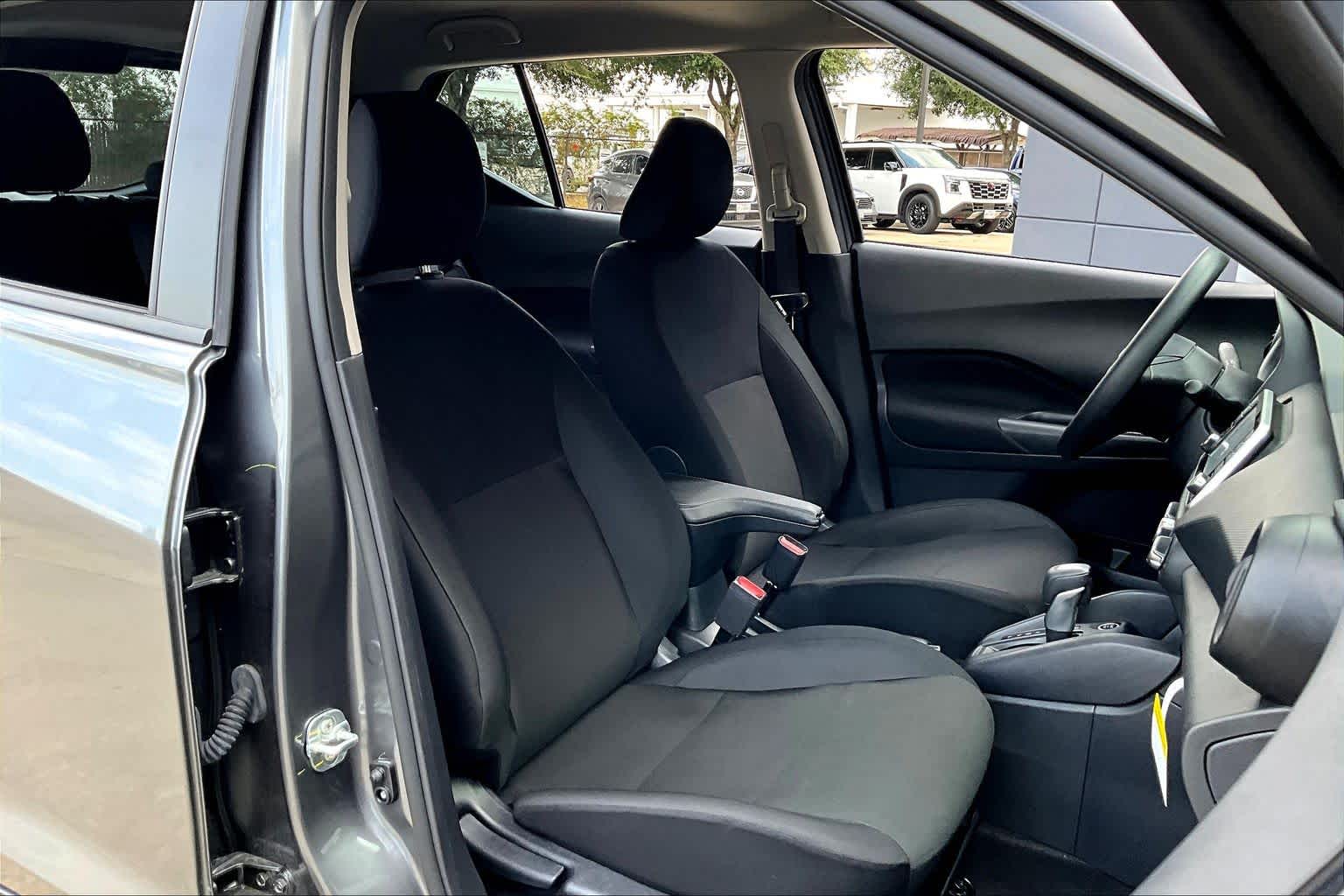 2025 Nissan Kicks Play S - 7