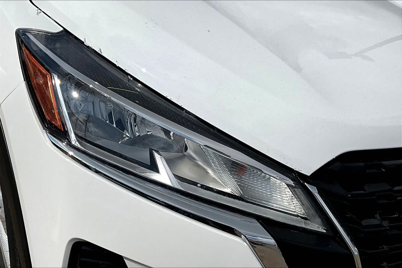 2025 Nissan Kicks Play S Fresh Powder at Sterling McCall Nissan