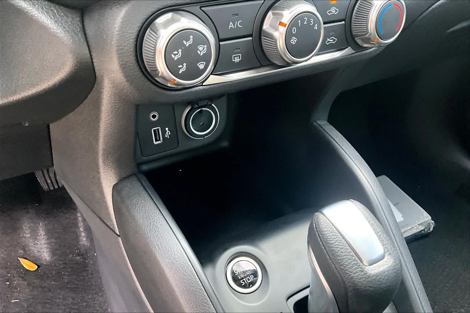 2025 Nissan Kicks Play S Fresh Powder at Sterling McCall Nissan