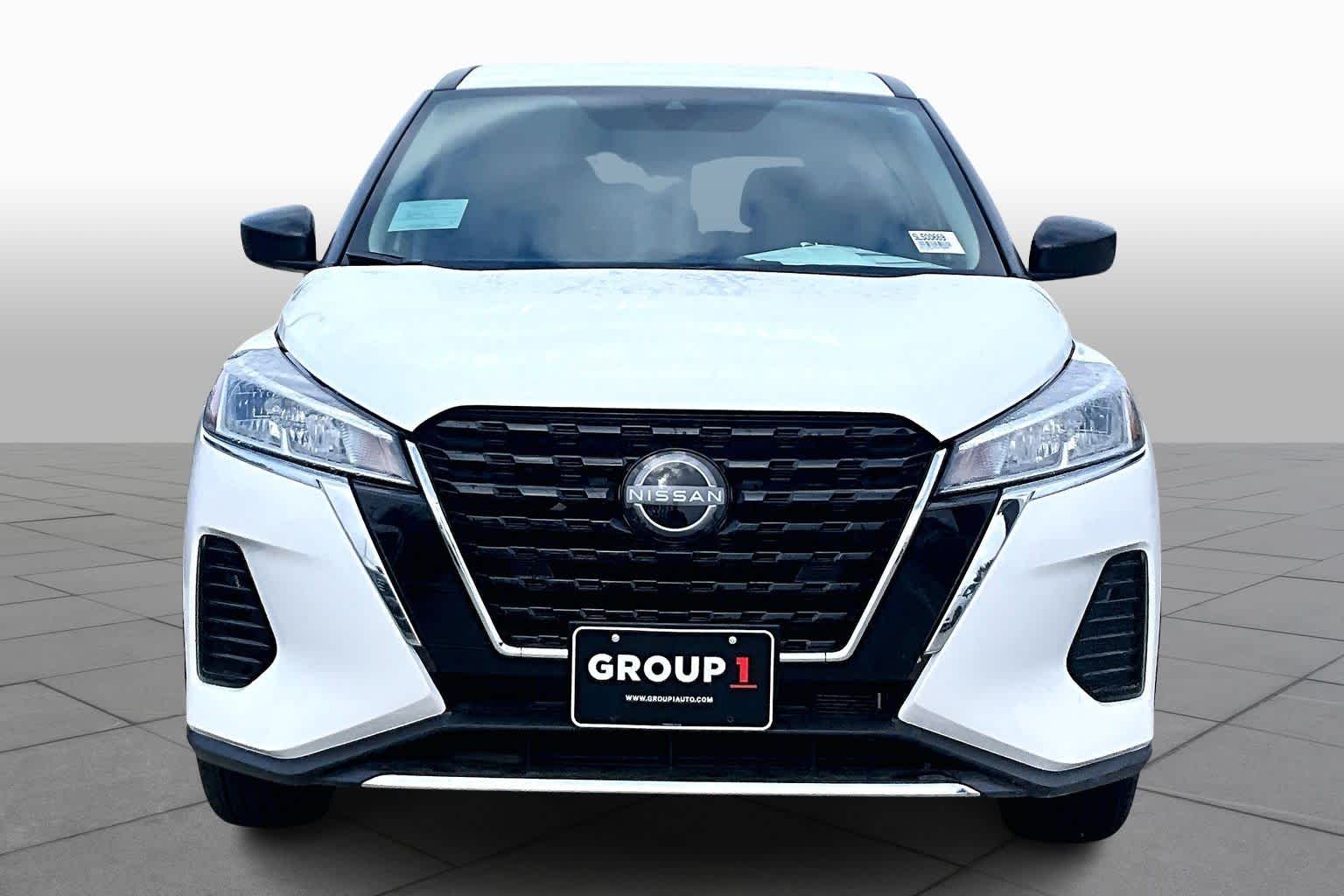 2025 Nissan Kicks Play S Fresh Powder at Sterling McCall Nissan