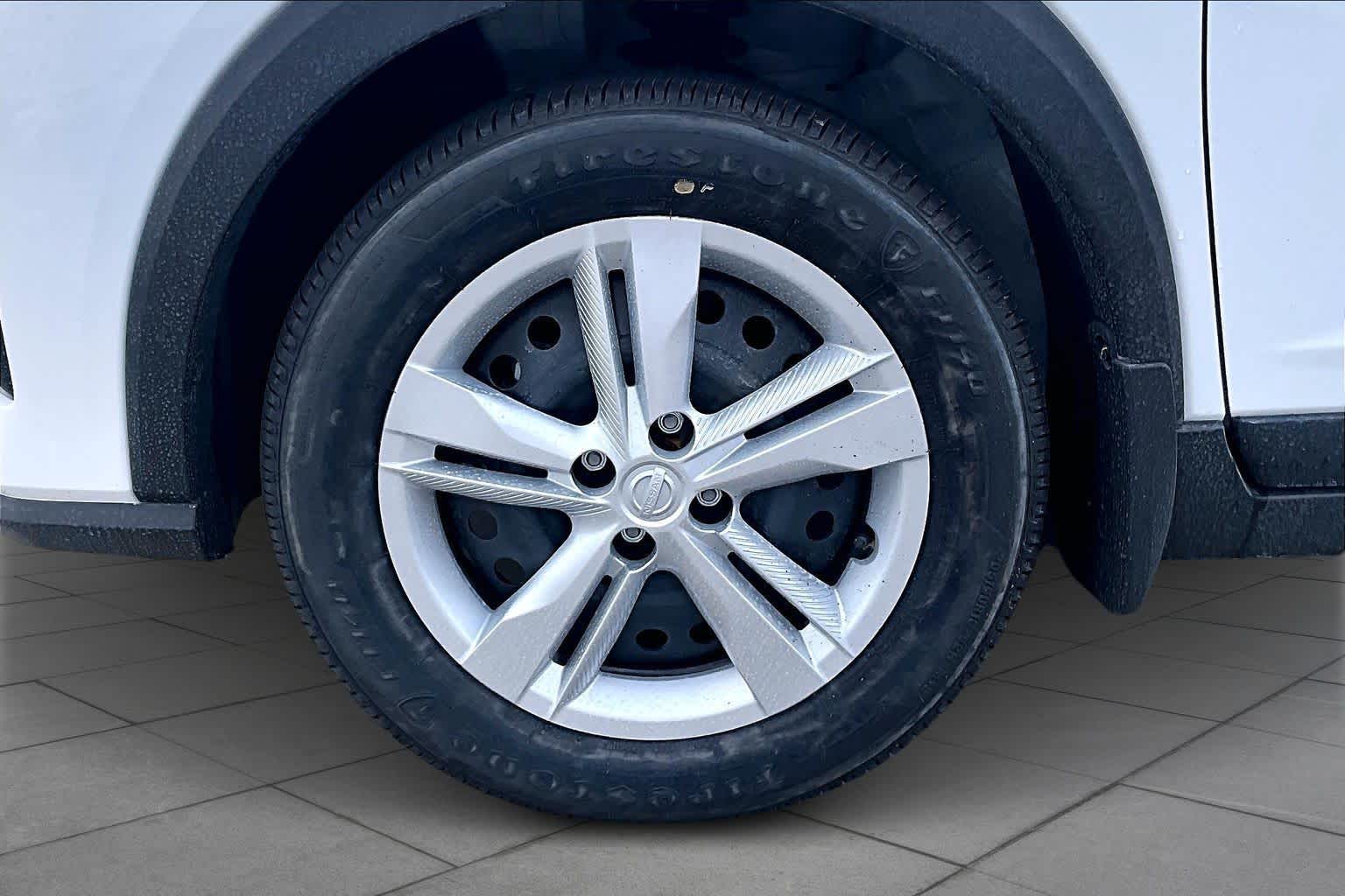 2025 Nissan Kicks Play S Fresh Powder at Sterling McCall Nissan