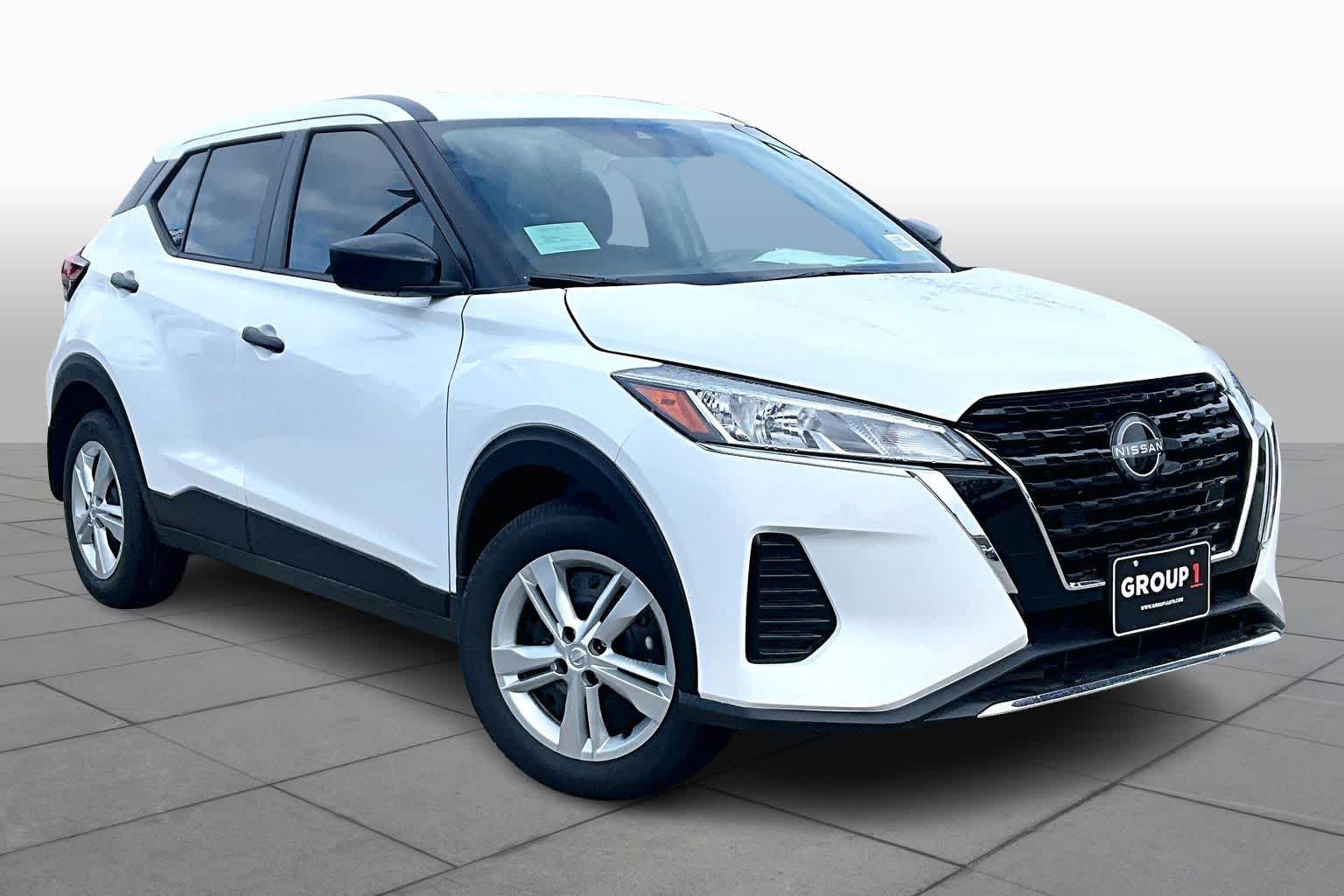 2025 Nissan Kicks Play S Fresh Powder at Sterling McCall Nissan