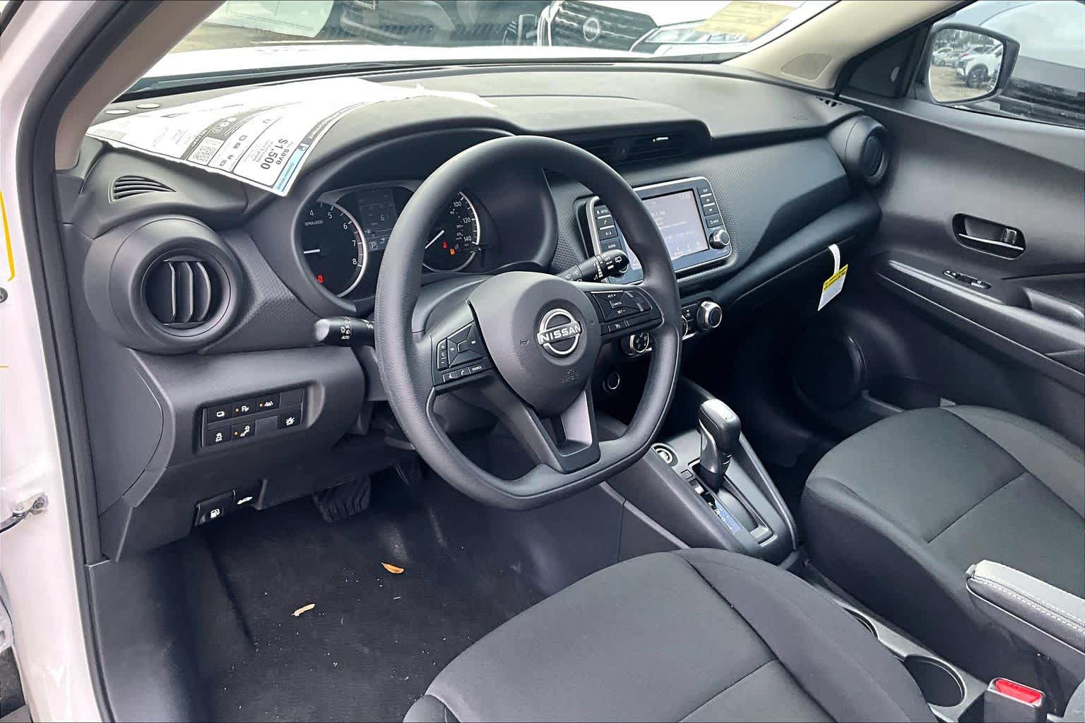 2025 Nissan Kicks Play S Fresh Powder at Sterling McCall Nissan