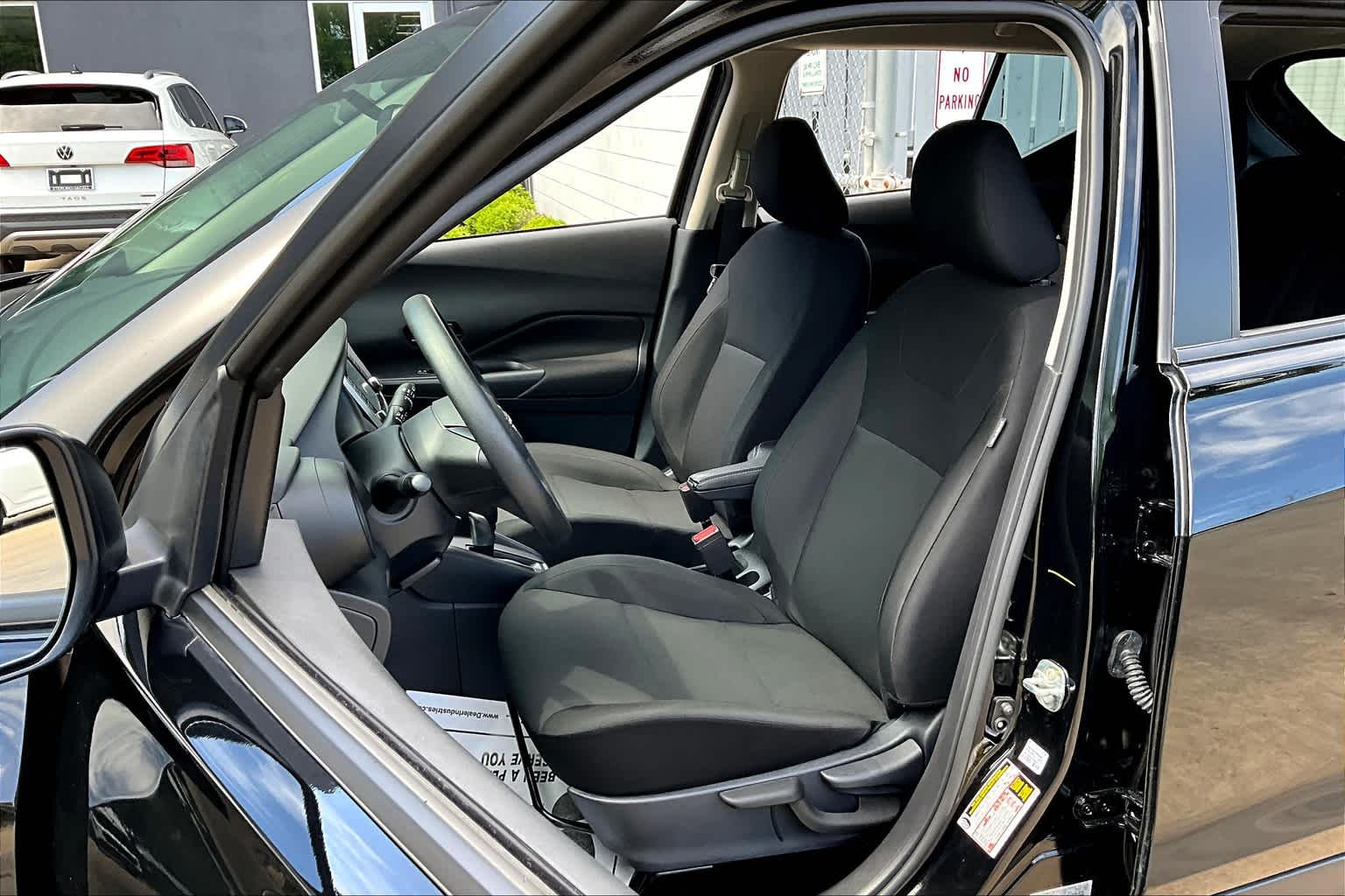2024 Nissan Kicks photo 8 of 35