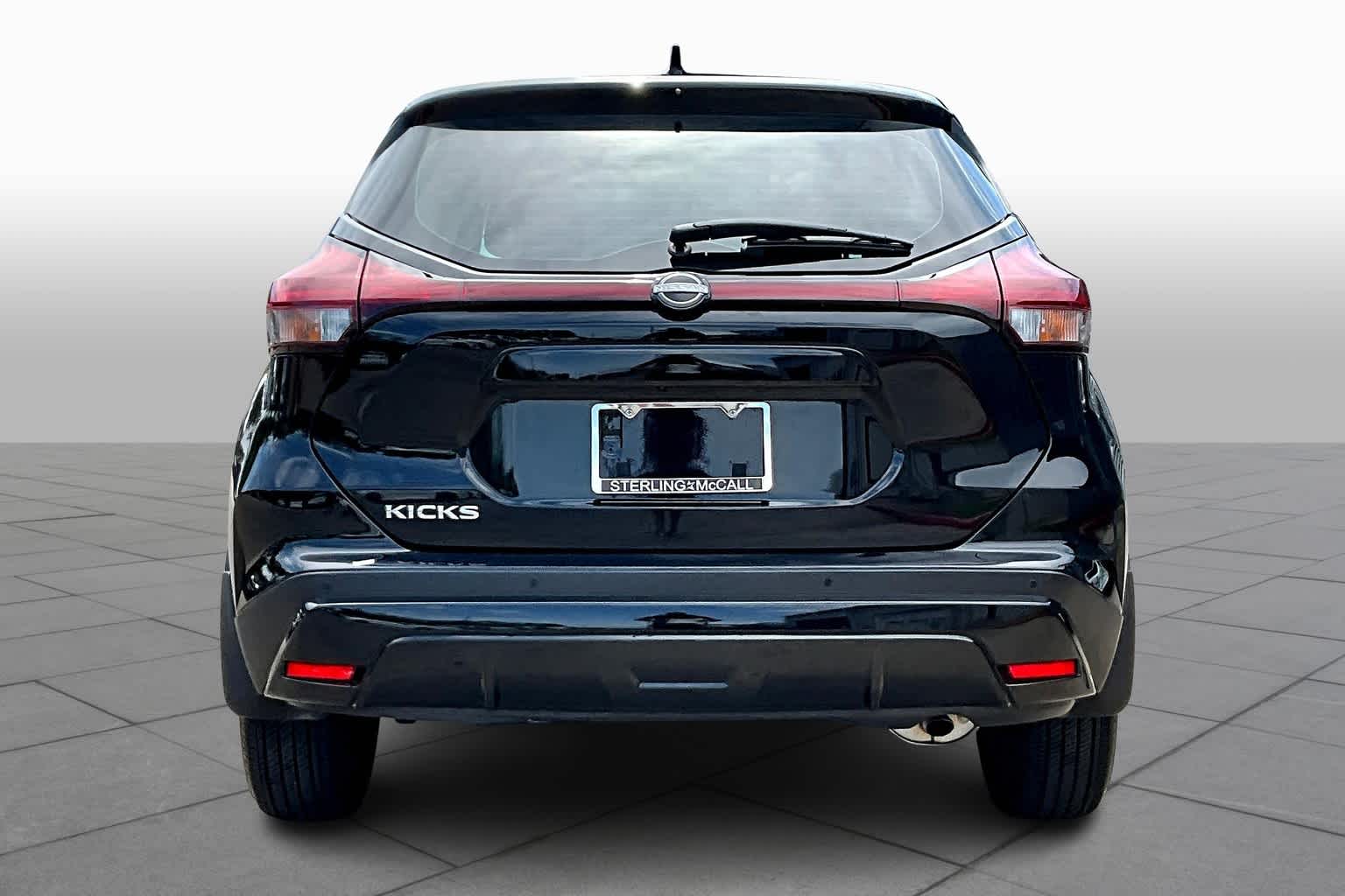 2024 Nissan Kicks photo 5 of 35