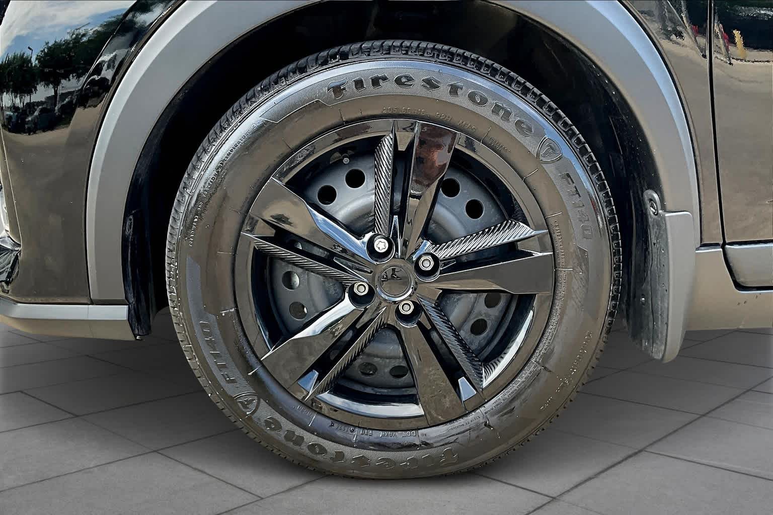 2024 Nissan Kicks photo 10 of 35