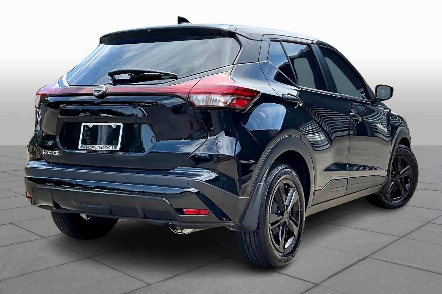 2024 Nissan Kicks photo 12 of 35
